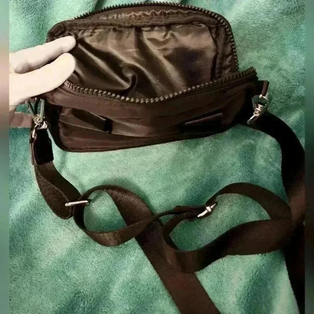 Nautica Crossbody Bag Purse Zip Pockets Little Cutie! - Picture 5 of 11